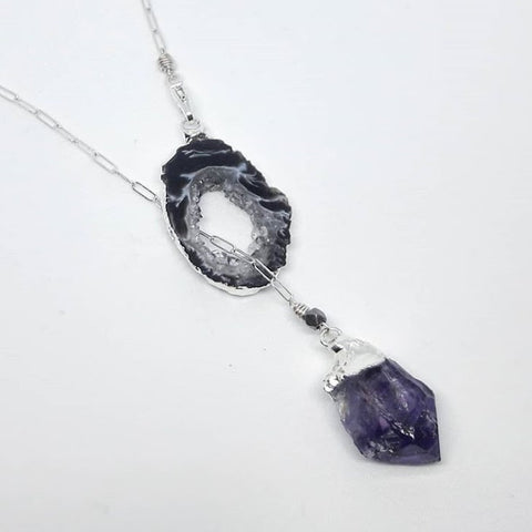 Gilded Occo Geode Slice and Plated Crystal Point Lariat :: 26"